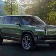 All-electric Rivian R1S SUV debuts with 754 PS image
