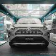 Can 2019 Toyota RAV4 really be 30% more fuel efficient than before? image