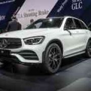 2019 Mercedes-Benz GLC refresh packs new hardware (and software) image