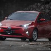 Toyota PH wants you to drive a hybrid car image