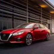 Nissan to expand sedan model range to cater to younger buyers image