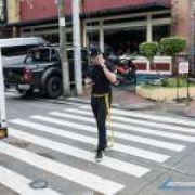 Baguio City wants to ban texting while walking image