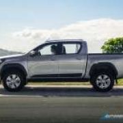 Toyota Hilux remains atop PH pickup sales image