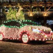 Nissan turns Leaf into a Christmas tree on wheels image