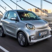 Smart goes fully electric with new EQ ForTwo, ForFour image