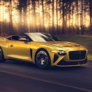 Bentley keeps art of coachbuilding alive with Mulliner Bacalar image