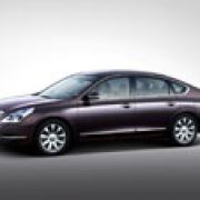 Nissan adds 3.5-liter Teana to lineup image