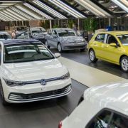 Volkswagen profits drop 81.4% but could rebound by end of 2020 image