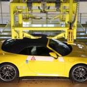 Porsche 911, 718 customers can watch their cars being built online image