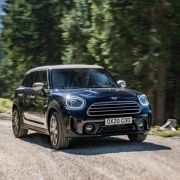 This is the (facelifted) 2021 Mini Countryman image