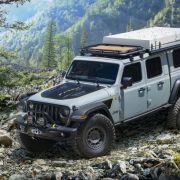 Jeep Gladiator Farout is the ultimate tool for social distancing image