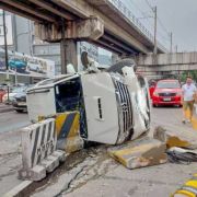 Drunk and distracted drivers keep crashing into barriers, says MMDA image