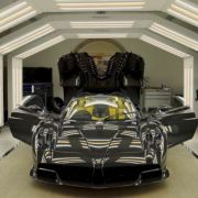 Pagani's final Huayra Roadster is a thing of beauty image