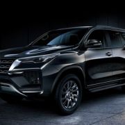 This is the 2021 Toyota Fortuner with FJ Cruiser's 4.0L V6 image