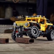 Turn your workshop into a 4x4 playground with Lego Jeep Wrangler image