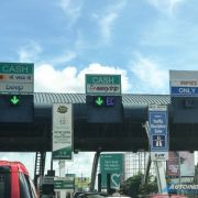 Should expressways start using tap-and-go card system again? image