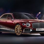 Santa Claus' new sleigh is a Bentley Flying Spur image