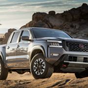 2022 Nissan Frontier looks nothing like a rebadged Navara image