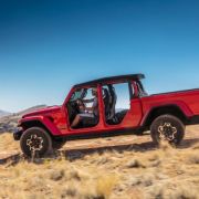 Trick out your Jeep Gladiator with these factory accessories image
