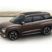 2021 Hyundai Alcazar is a mini 7-seater with big car features image