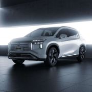 Mitsubishi charges EV push with 2022 Airtrek image