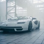 Lamborghini revives legendary Countach with V12 hybrid image