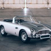 James Bond Jr: Mini Aston Martin DB5 has working gadgets image