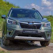 Subaru spreads the holiday cheer with December deals image