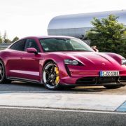 Porsche sold more units of Taycan than 911 in 2021 image