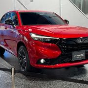 Does 2022 Honda HR-V look better with Modulo X kit? image