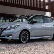 Nissan adds more style to 2022 Leaf EV image