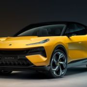 2023 Lotus Eletre is a super SUV that can drive itself image