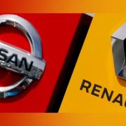 Renault mulls sale of Nissan shares to fund EV shift image
