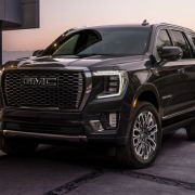 2023 GMC Yukon Denali Ultimate is Tahoe's swankier sibling image