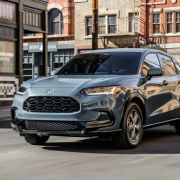 2023 USDM Honda HR-V debuts with 2.0L VTEC, Civic's dashboard image