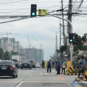 MMDA to swap stoplight timers for traffic-sensing system image