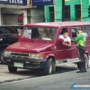DILG to LGUs: Only LTO can confiscate driver's licenses image