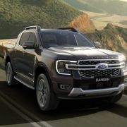 2023 Ford Ranger Platinum debuts with diesel V6, 20-inch alloys image