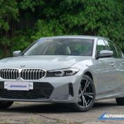 2023 BMW 318i Sport 2.0L Turbo 8-AT image