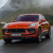 Porsche to continue selling ICE-powered Macan after all? image