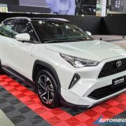 Toyota PH launches 2024 Yaris Cross B-SUV image