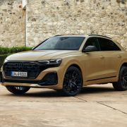 2024 Audi Q8 lets you choose your lighting signature image