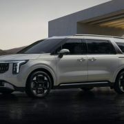 2024 Kia Carnival facelift revealed with new daring look image