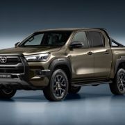 Electro-Lux: Toyota reveals 2024 Hilux Hybrid with 48V system image