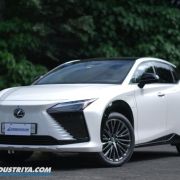 2023 Lexus RZ 450e image