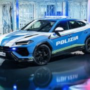This Lamborghini Urus is ready for (police) duty image