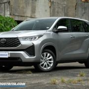 2024 Toyota Innova Zenix 2.0V CVT image