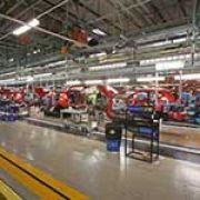 Auto industry total sales holding steady image