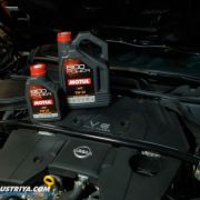 Motul 8100 Power: Track-developed performance for your daily car image