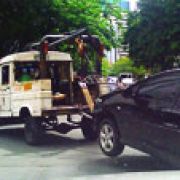 Lawmaker wants to put an end to unreasonable towing fees image